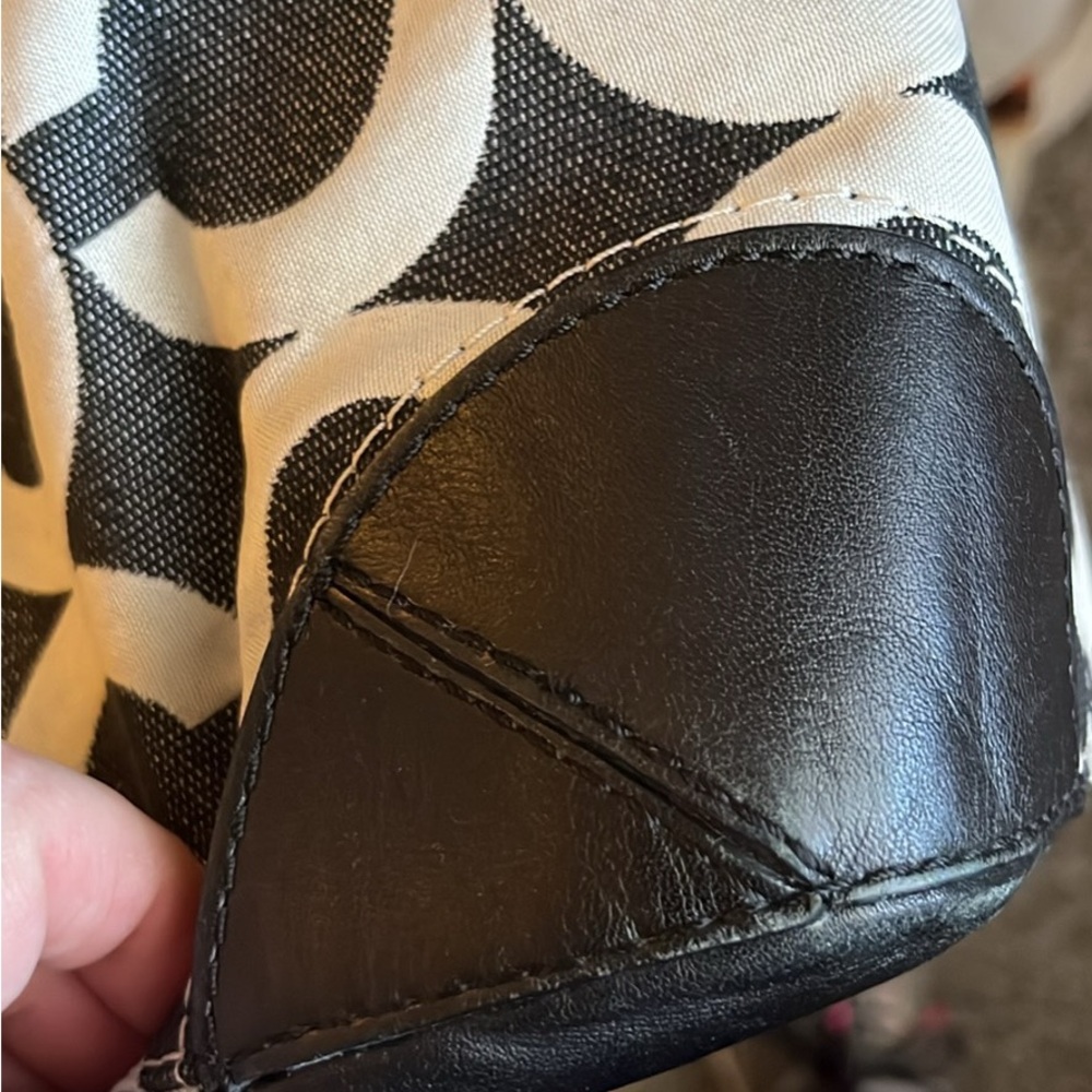 Two Coach Handbag Bundle - image 5